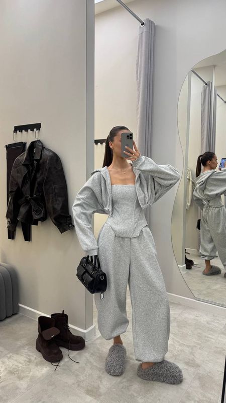DRES ADELINE